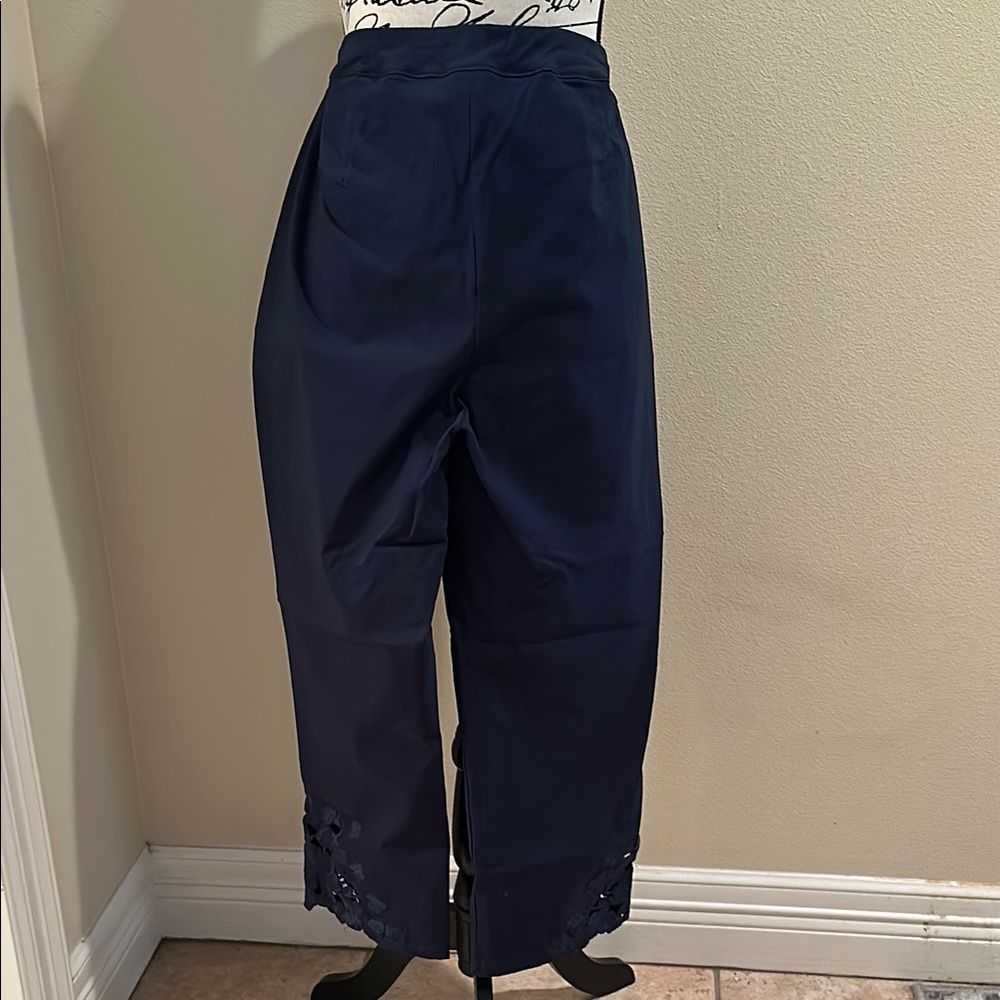 3 pairs of INC White, Navy, and Black Capri/Ankle length pants - Picture 7 of 11